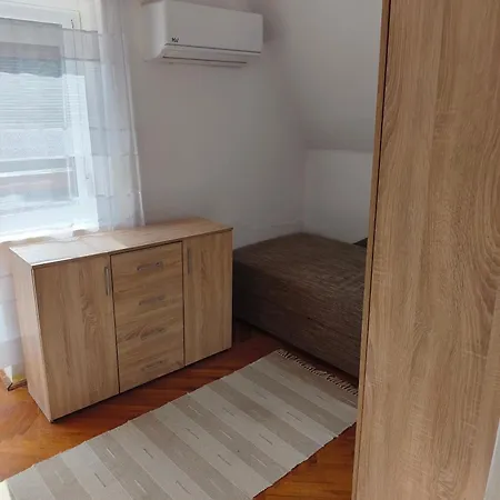 Je Vendeghaz Apartmán