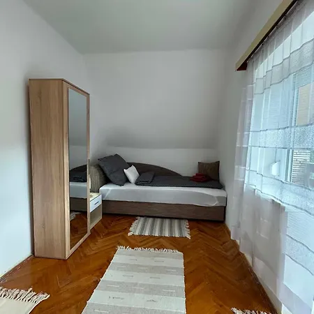 Je Vendeghaz Apartmán Harkány